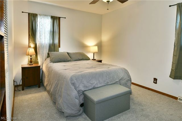 8285 Longview Drive NE, Warren, OH 44484