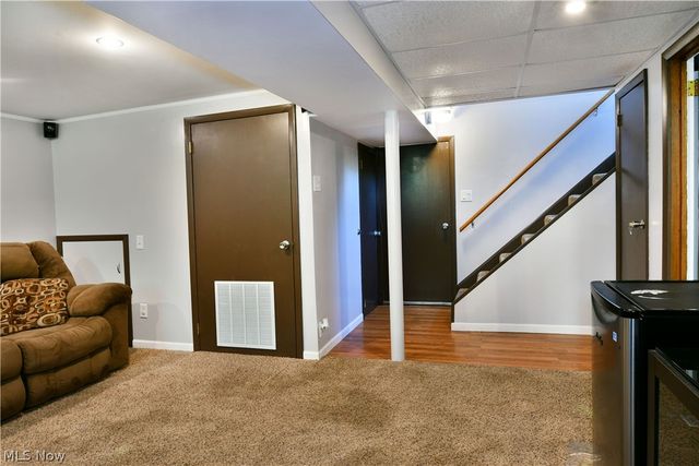 8285 Longview Drive NE, Warren, OH 44484