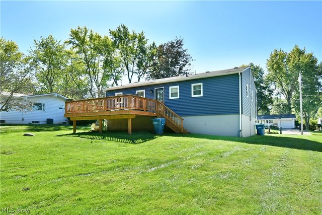 8285 Longview Drive NE, Warren, OH 44484