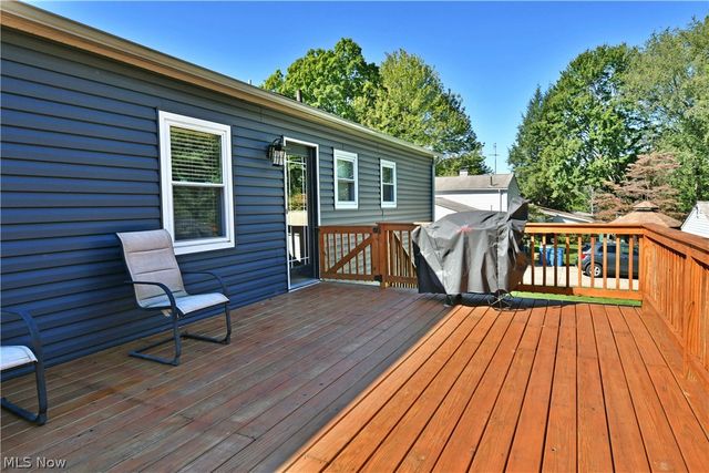 8285 Longview Drive NE, Warren, OH 44484