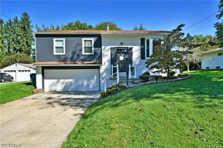 8285 Longview Drive NE, Warren, OH 44484