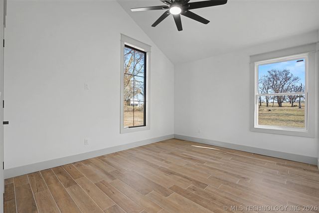 240 E 14th Street, Grove, OK 74344