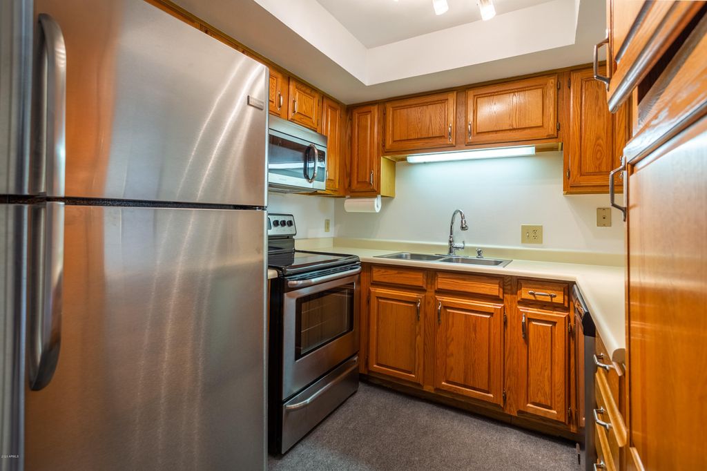 10330 W THUNDERBIRD Boulevard C107b, Sun City, AZ 85351 — photo 2