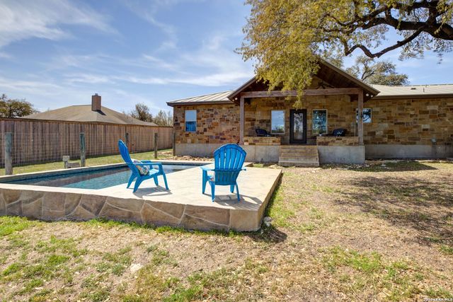 230 Falling Hills, New Braunfels, TX 78132