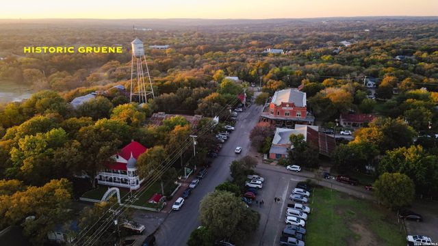 230 Falling Hills, New Braunfels, TX 78132