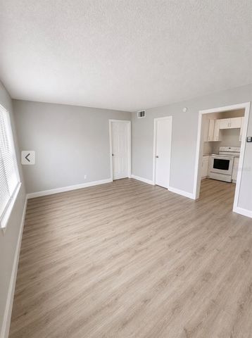 1407 N BETTY LANE 4, Clearwater, FL 33755