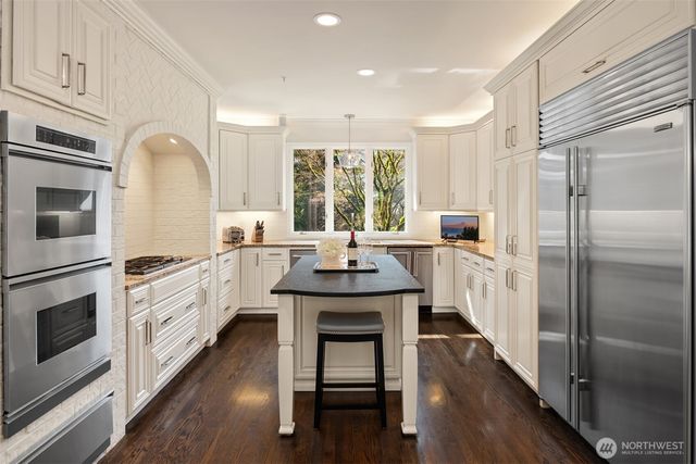 17413 155th Place NE, Woodinville, WA 98072