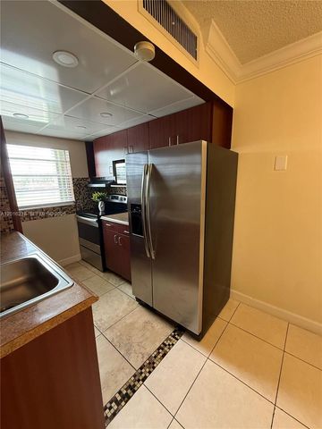 9321 SW 4th St 230C, Miami, FL 33174
