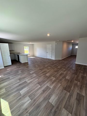 125 Birchwood Dr., Longs, SC 29568