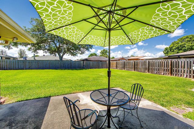 214 Raywood Dr, Houma, LA 70360