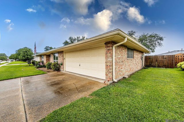 214 Raywood Dr, Houma, LA 70360