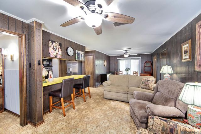 214 Raywood Dr, Houma, LA 70360