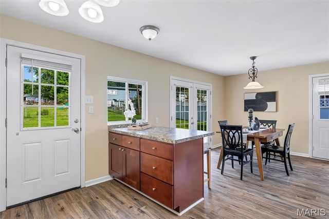 2944 Chevron Drive, St Louis, MO 63125