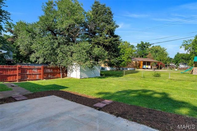 2944 Chevron Drive, St Louis, MO 63125