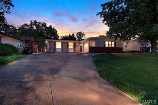 2944 Chevron Drive, St Louis, MO 63125