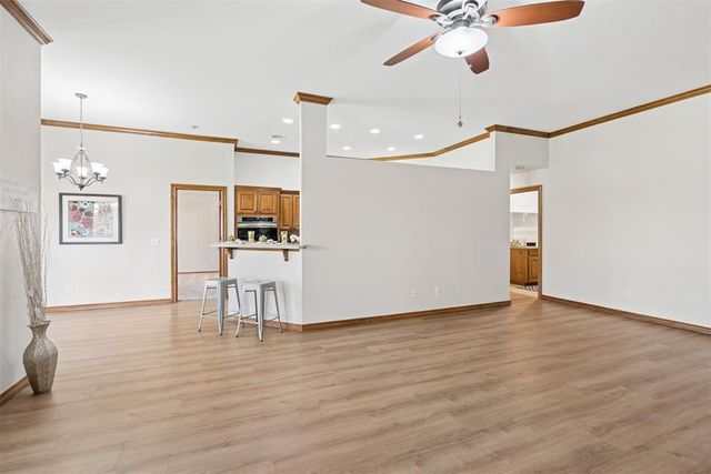 2216 SW 33rd Street, Moore, OK 73170