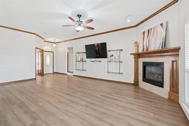 2216 SW 33rd Street, Moore, OK 73170