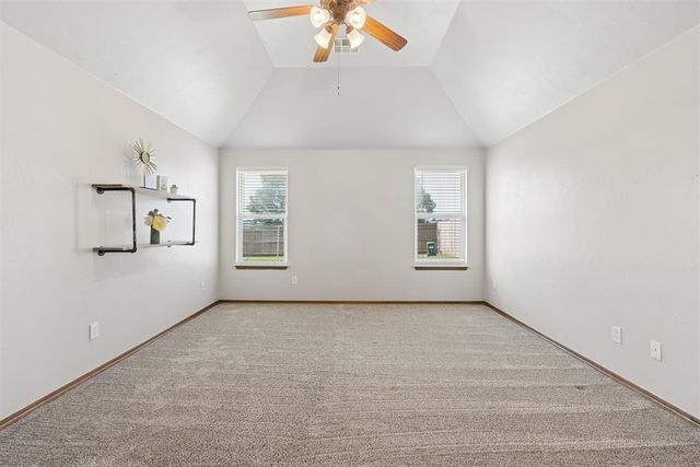 2216 SW 33rd Street, Moore, OK 73170
