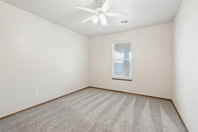 2216 SW 33rd Street, Moore, OK 73170