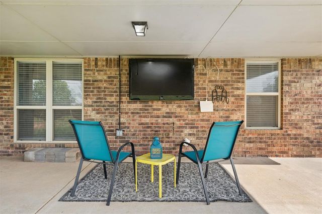 2216 SW 33rd Street, Moore, OK 73170