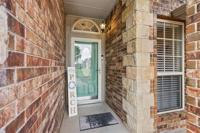 2216 SW 33rd Street, Moore, OK 73170