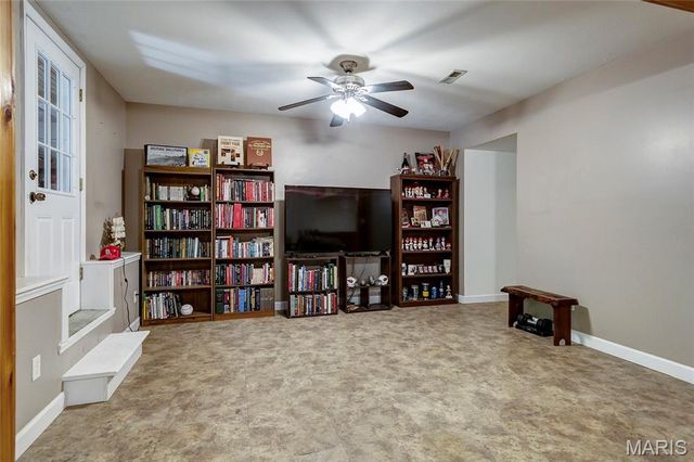 504 Greenwood Lane, Marthasville, MO 63357