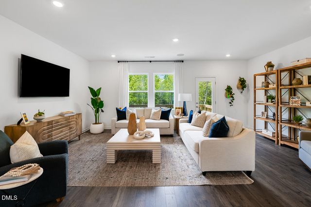 622 Macmillan Way, Knightdale, NC 27545