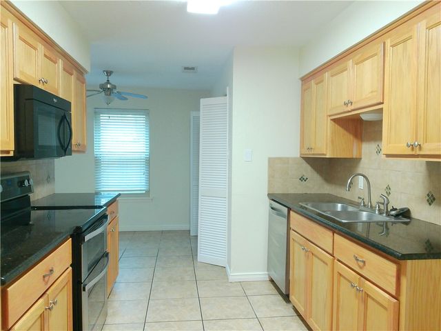 6306 Kristin Dr, Corpus Christi, TX 78414