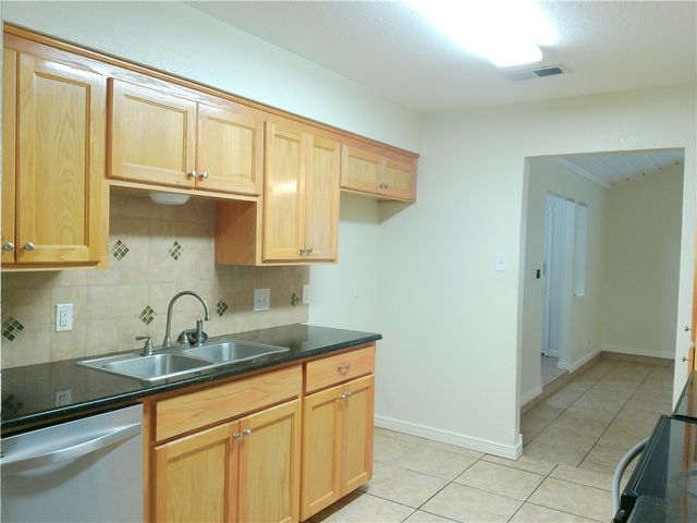 6306 Kristin Dr, Corpus Christi, TX 78414