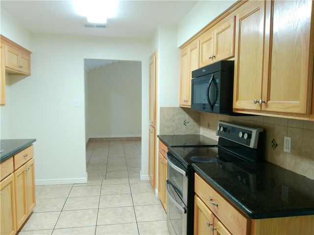 6306 Kristin Dr, Corpus Christi, TX 78414