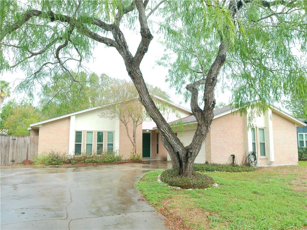 6306 Kristin Dr, Corpus Christi, TX 78414