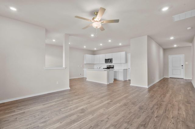 3542 Cardinal Pointe Drive, Angleton, TX 77515