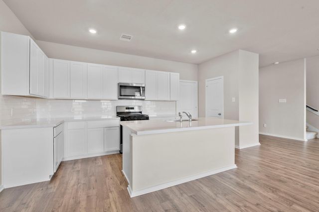 3542 Cardinal Pointe Drive, Angleton, TX 77515