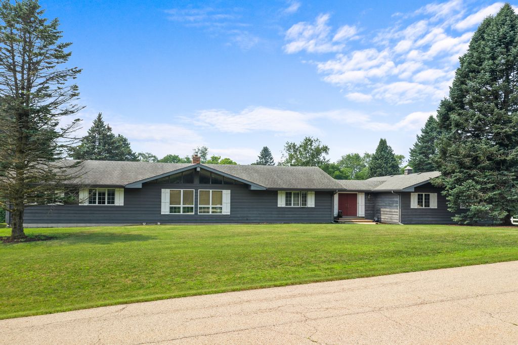 34052 N Fischer Drive, Ingleside, IL 60041