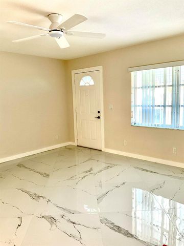 116 Leisureville Boulevard, Boynton Beach, FL 33426