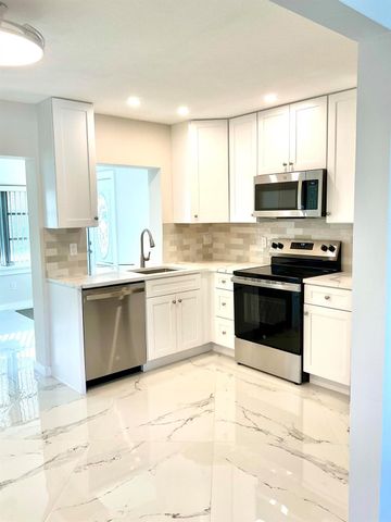 116 Leisureville Boulevard, Boynton Beach, FL 33426