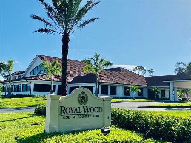 5886 Westbourgh CT, Naples, FL 34112