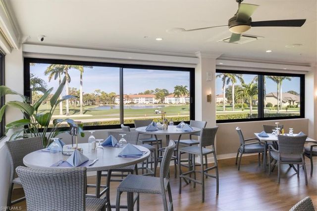 5886 Westbourgh CT, Naples, FL 34112