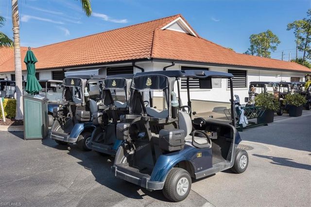 5886 Westbourgh CT, Naples, FL 34112