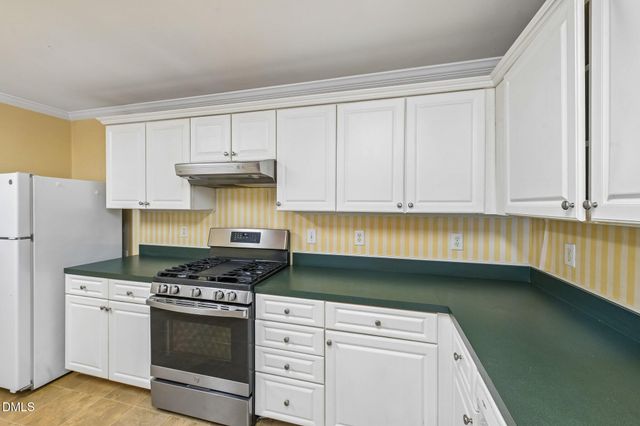 204 Walter Hagen Drive, Mebane, NC 27302