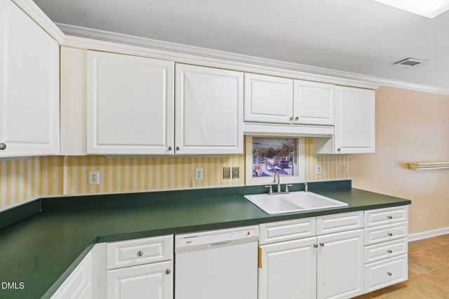 204 Walter Hagen Drive, Mebane, NC 27302