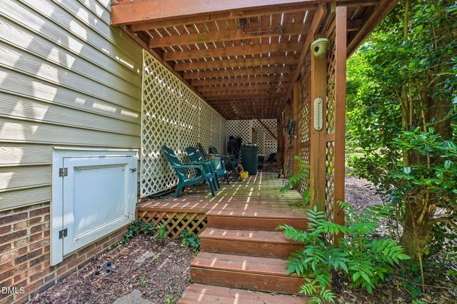 204 Walter Hagen Drive, Mebane, NC 27302