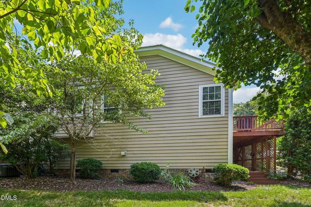 204 Walter Hagen Drive, Mebane, NC 27302