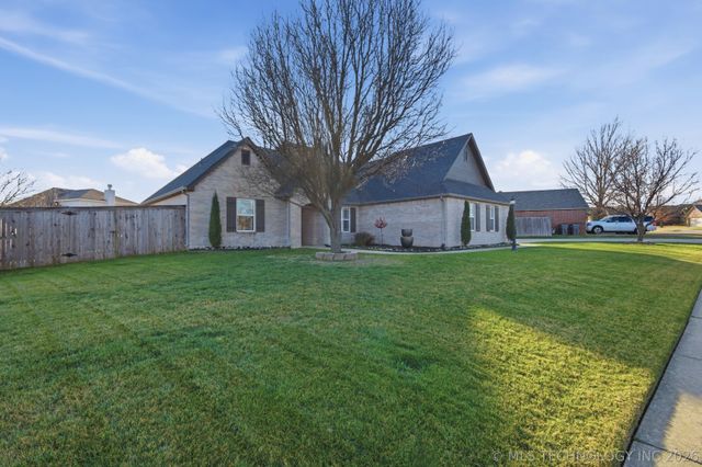 810 W 150th Street, Glenpool, OK 74033