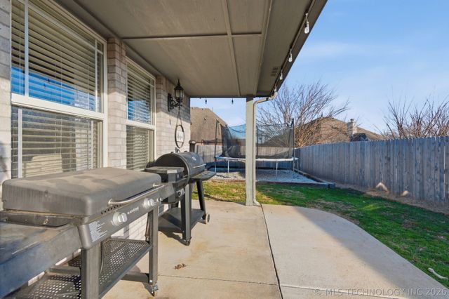 810 W 150th Street, Glenpool, OK 74033