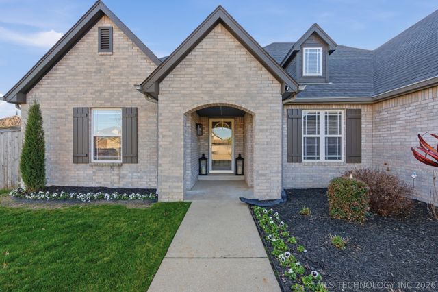 810 W 150th Street, Glenpool, OK 74033