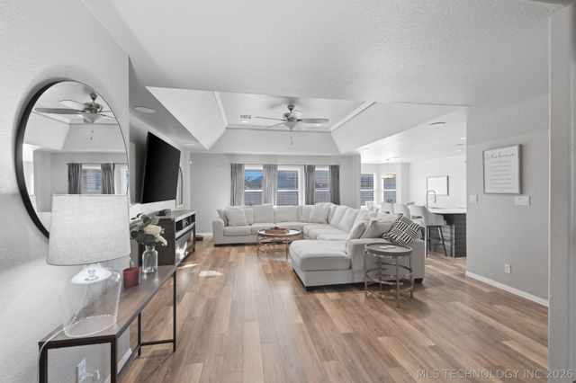 810 W 150th Street, Glenpool, OK 74033