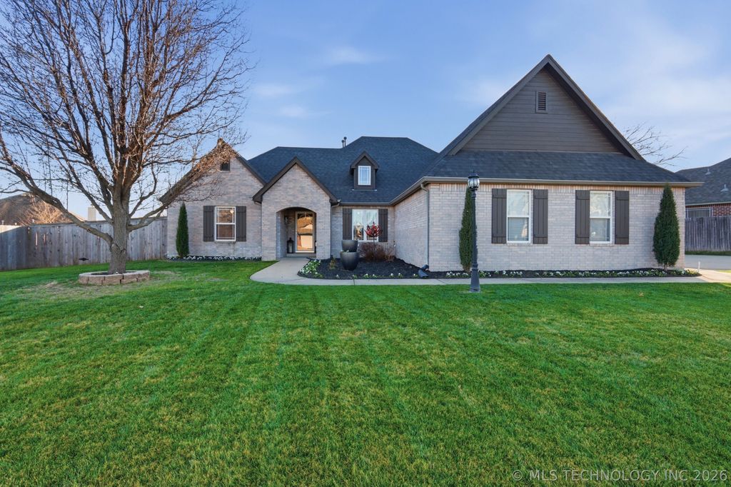 810 W 150th Street, Glenpool, OK 74033