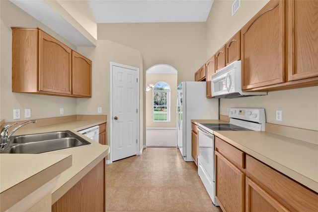 36731 TROPICAL WIND LANE, Grand Island, FL 32735