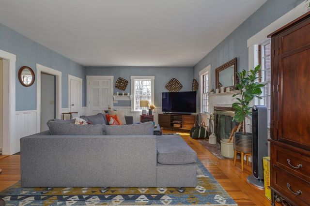 21 Gould Hill Road, Hopkinton, NH 03229